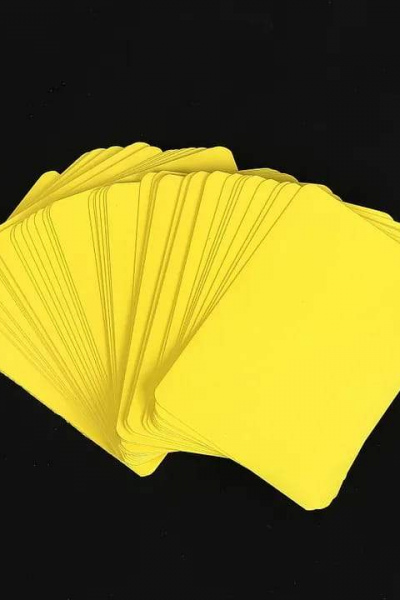 10 Pre-cut Cards (Yellow)